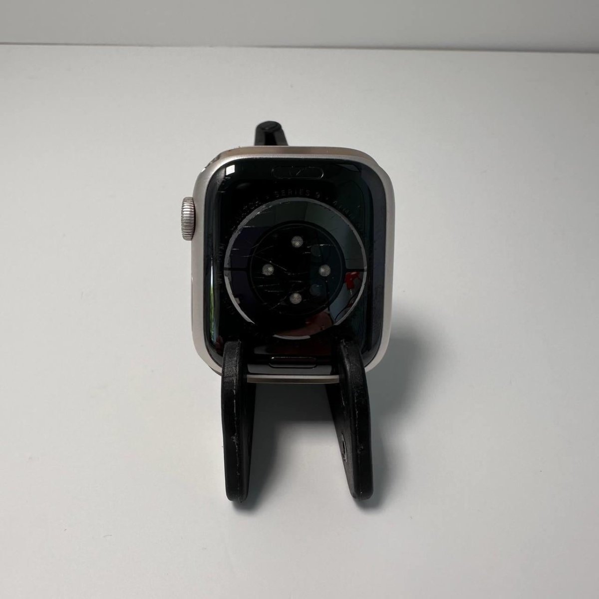 Apple Watch Aluminium Series 9 41mm GPS Only - 64GB - Starlight - Grade D - RueZone