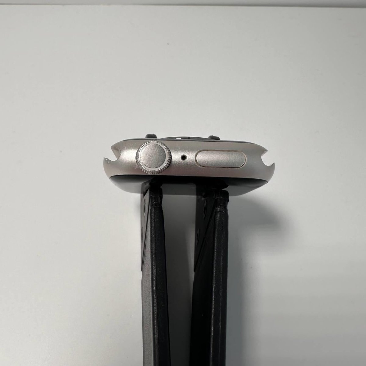 Apple Watch Aluminium Series 9 41mm GPS Only - 64GB - Starlight - Grade D - RueZone