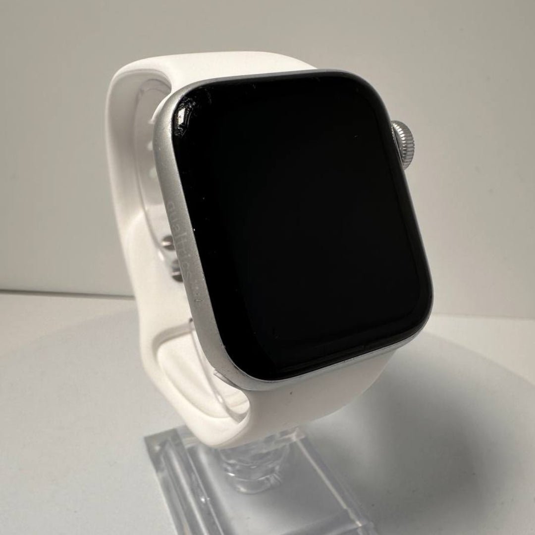 Apple Watch SE 40mm GPS - 32GB - Silver - Engraving on frame - 81% BH - RueZone