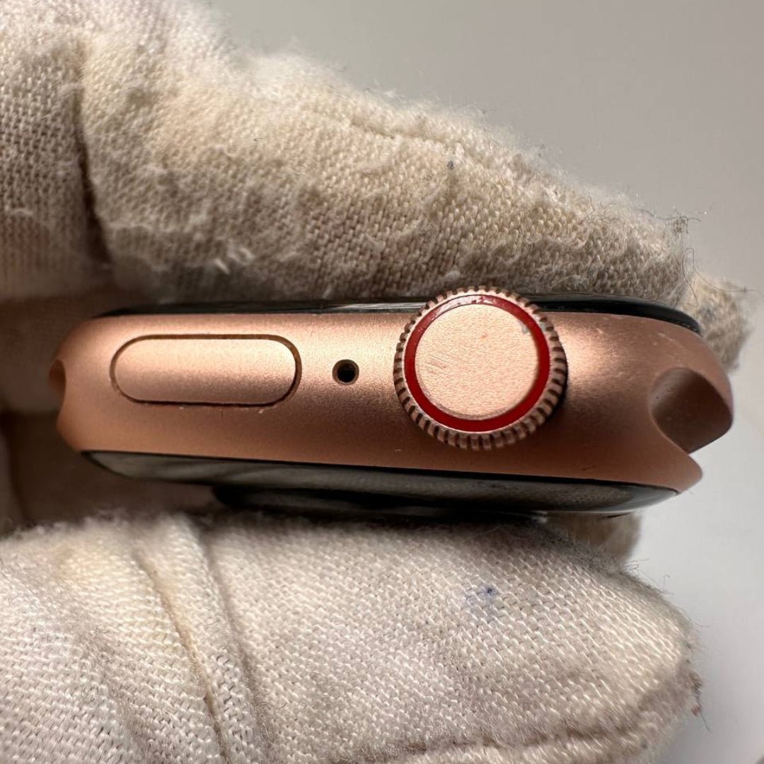 Apple Watch SE 40mm GPS + Cellular - 32GB - Gold - BH 81% - RueZone