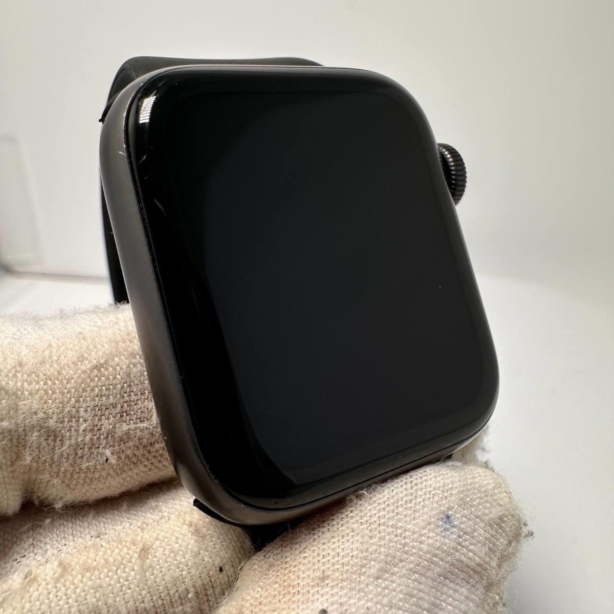 Apple Watch SE 40mm GPS + Cellular - 32GB - Space Grey - BH 79% - Grade B - RueZone