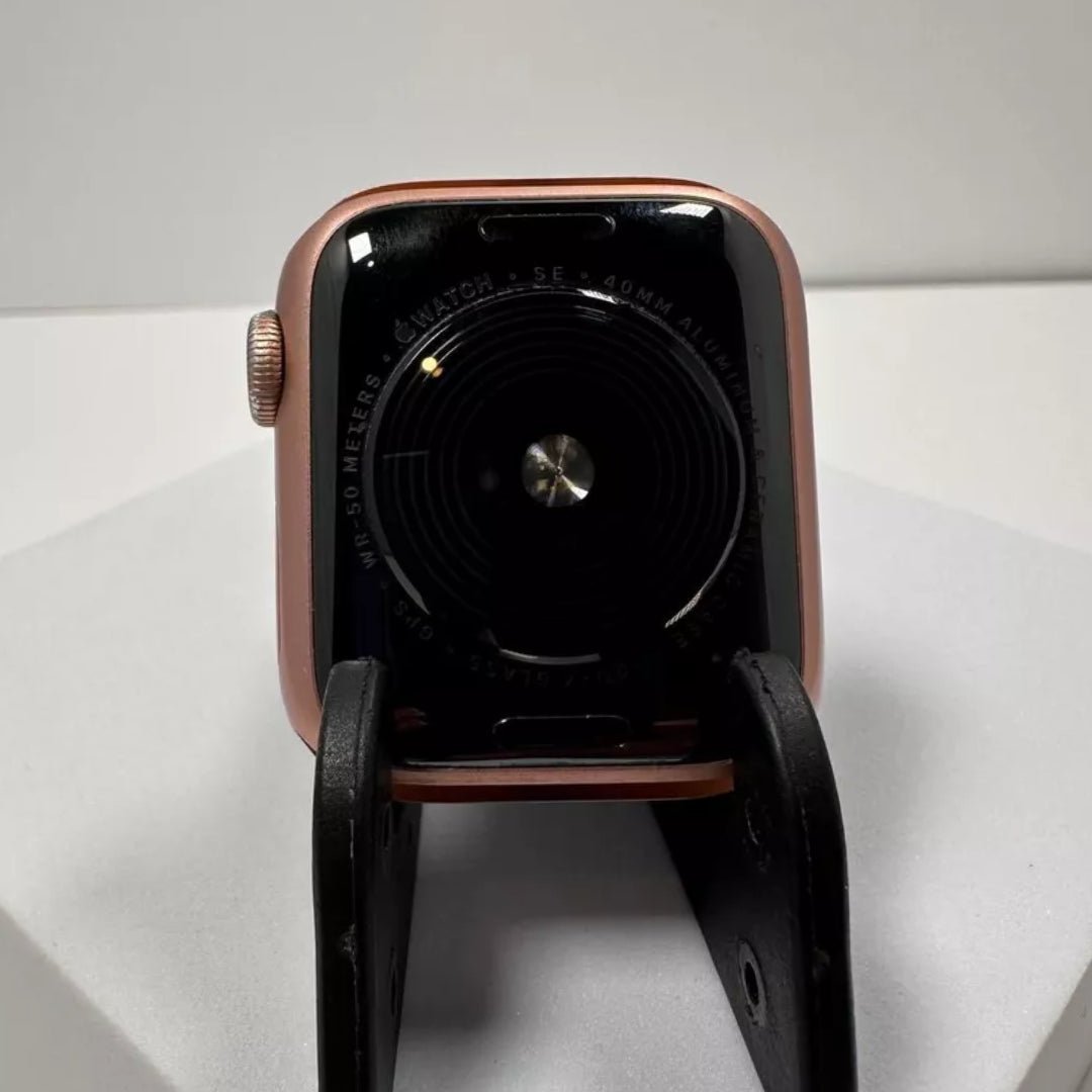 Apple Watch SE 40mm GPS Only - 32GB - Gold - BH 84% - RueZone