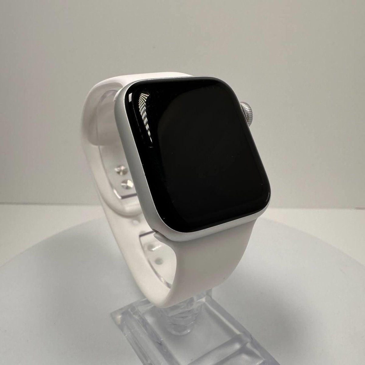 Apple Watch SE 40mm GPS Only - 32GB - Silver - BH 81% - Cracked Backplate - RueZone