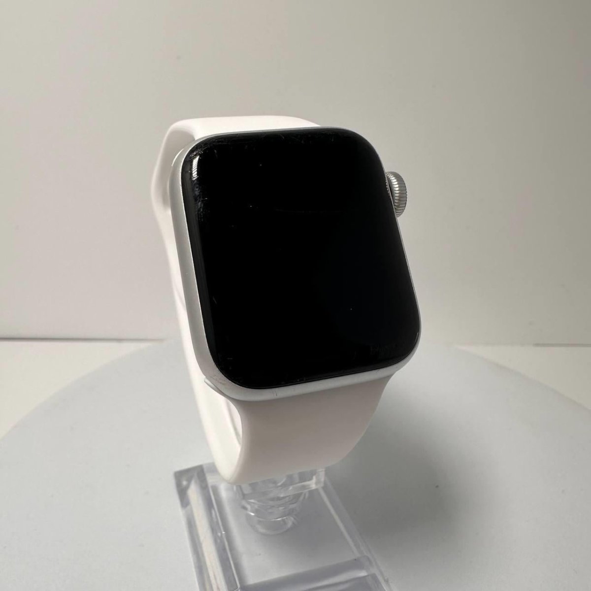 Apple Watch SE 40mm GPS Only - 32GB - Silver - BH 83% - RueZone