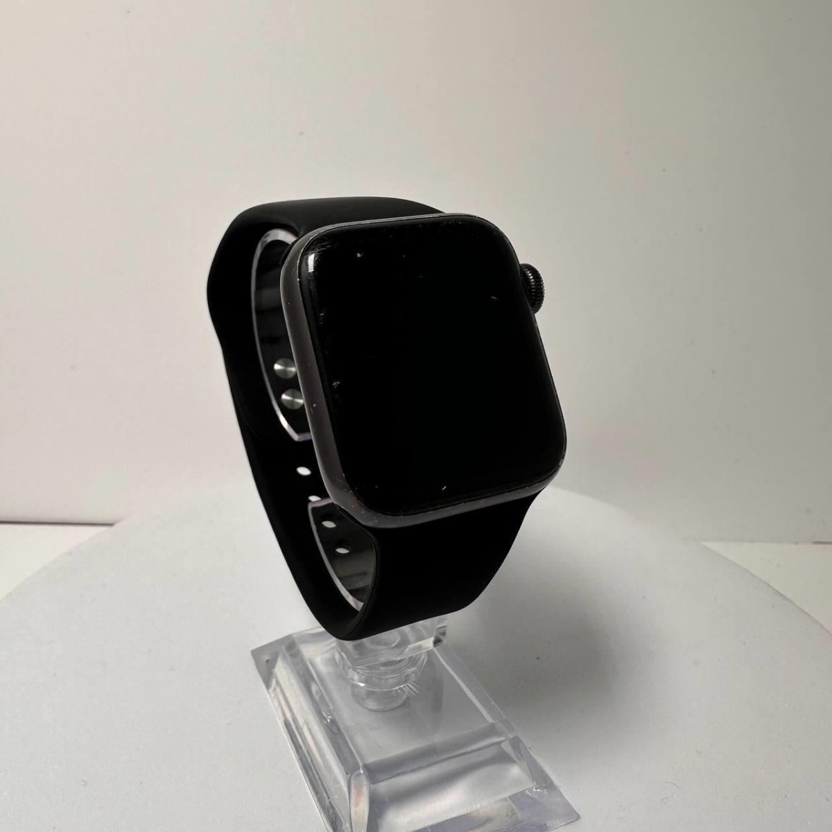 Apple Watch SE 40mm GPS Only - 32GB - Space Grey - BH 83% - RueZone