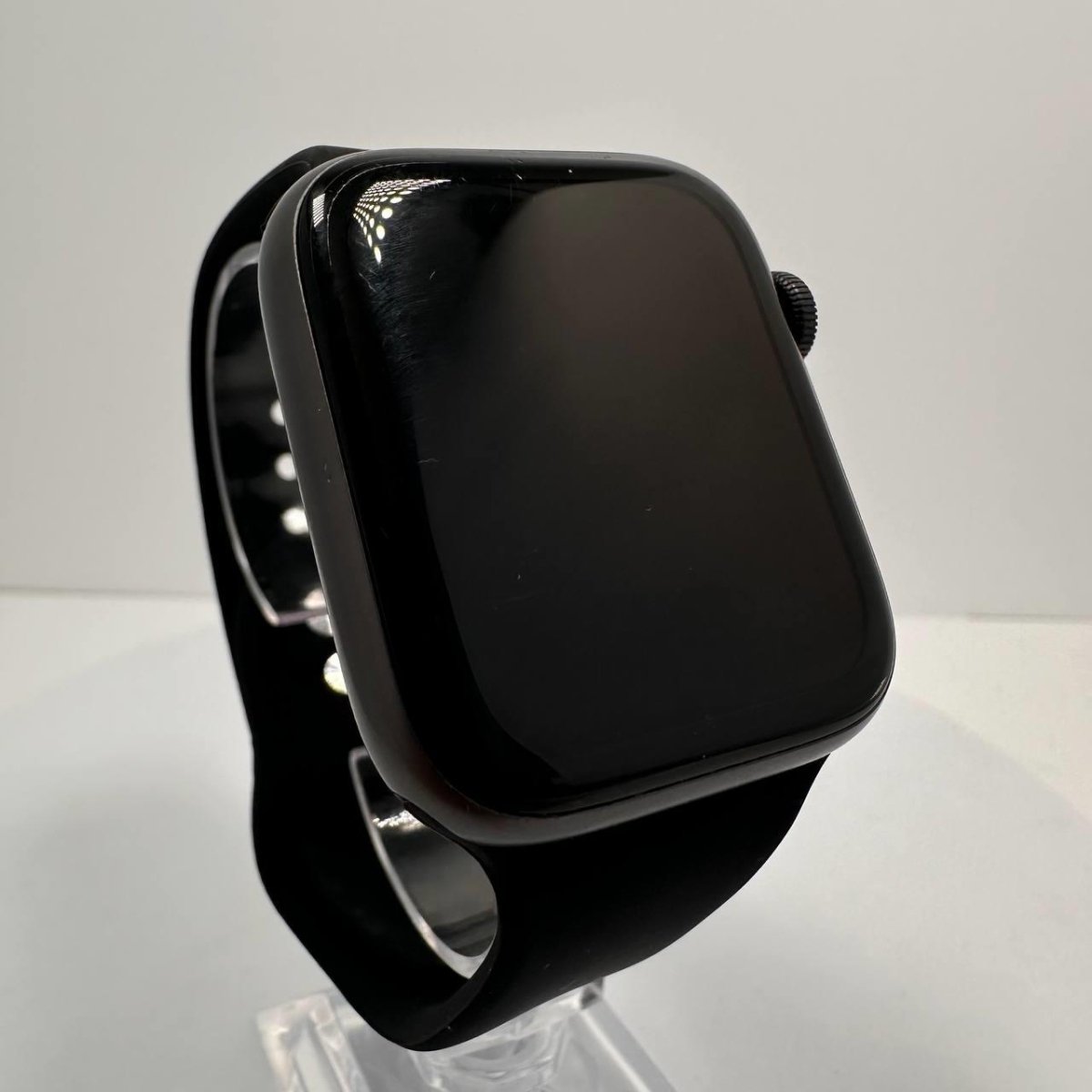 Apple Watch SE 40mm GPS Only - 32GB - Space Grey - BH 88% - Chipping On Back - RueZone