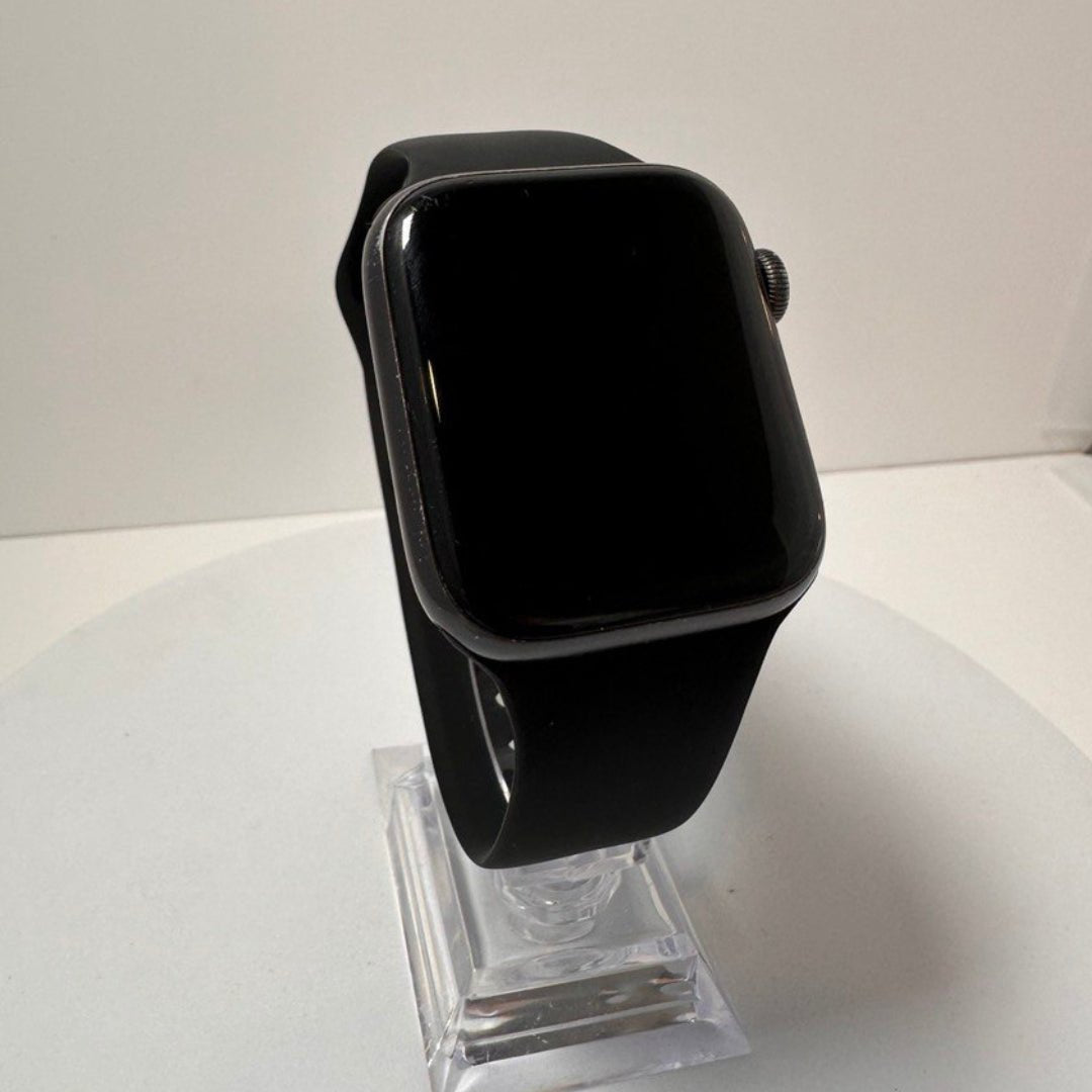 Apple Watch Series 5 44mm GPS - Space Black - Battery Health 78% - RueZone