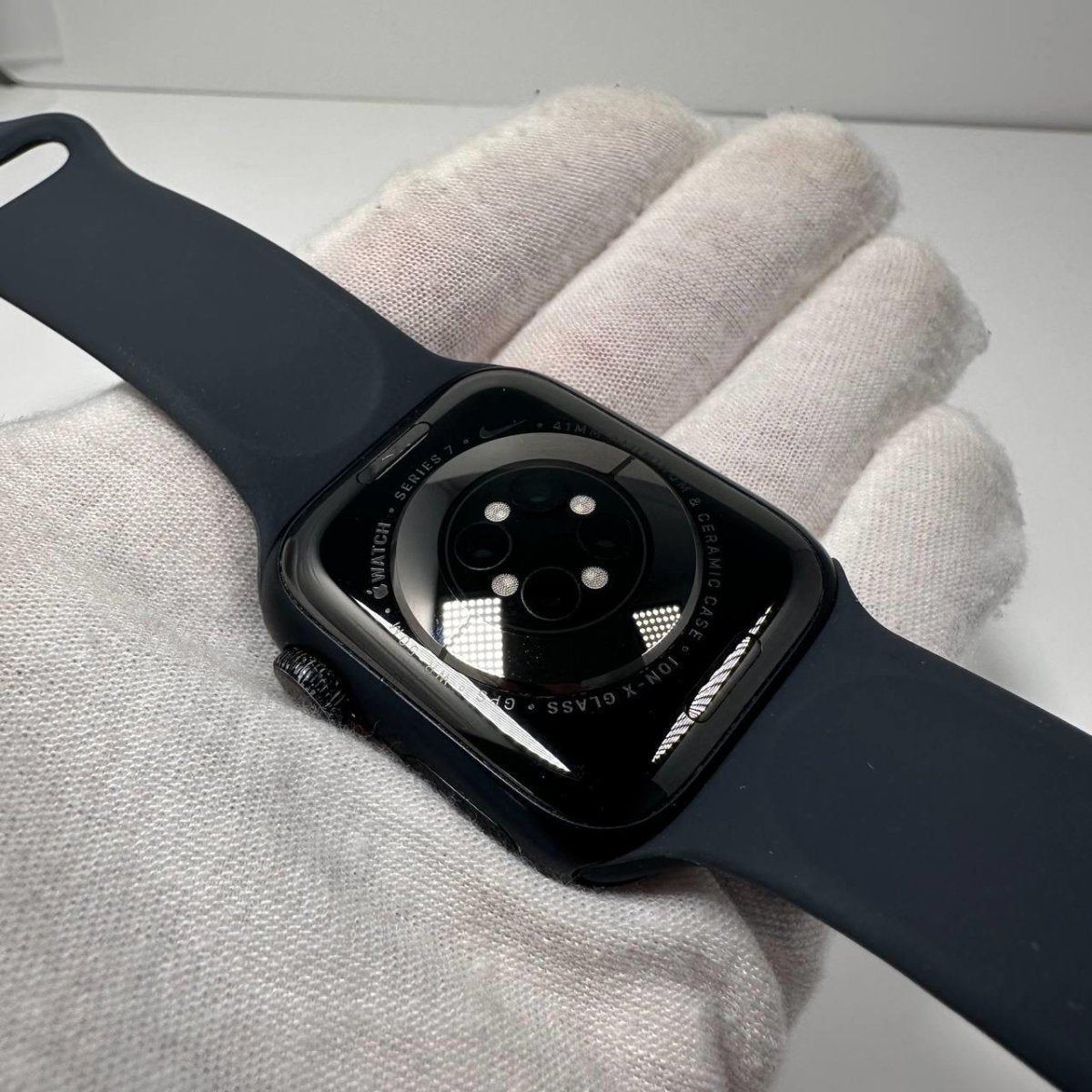 Apple Watch Series 7 Aluminum 41mm GPS Only | 32GB | Midnight | BH 72% - RueZone