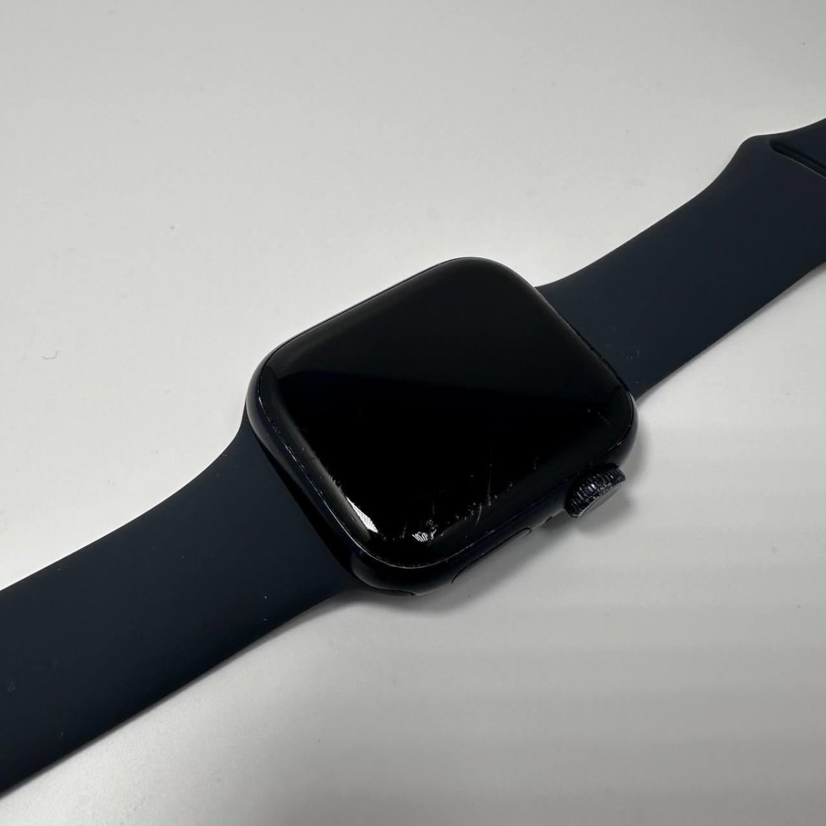 Apple Watch Series 7 Aluminum 41mm GPS Only | 32GB | Midnight | BH 72% - RueZone