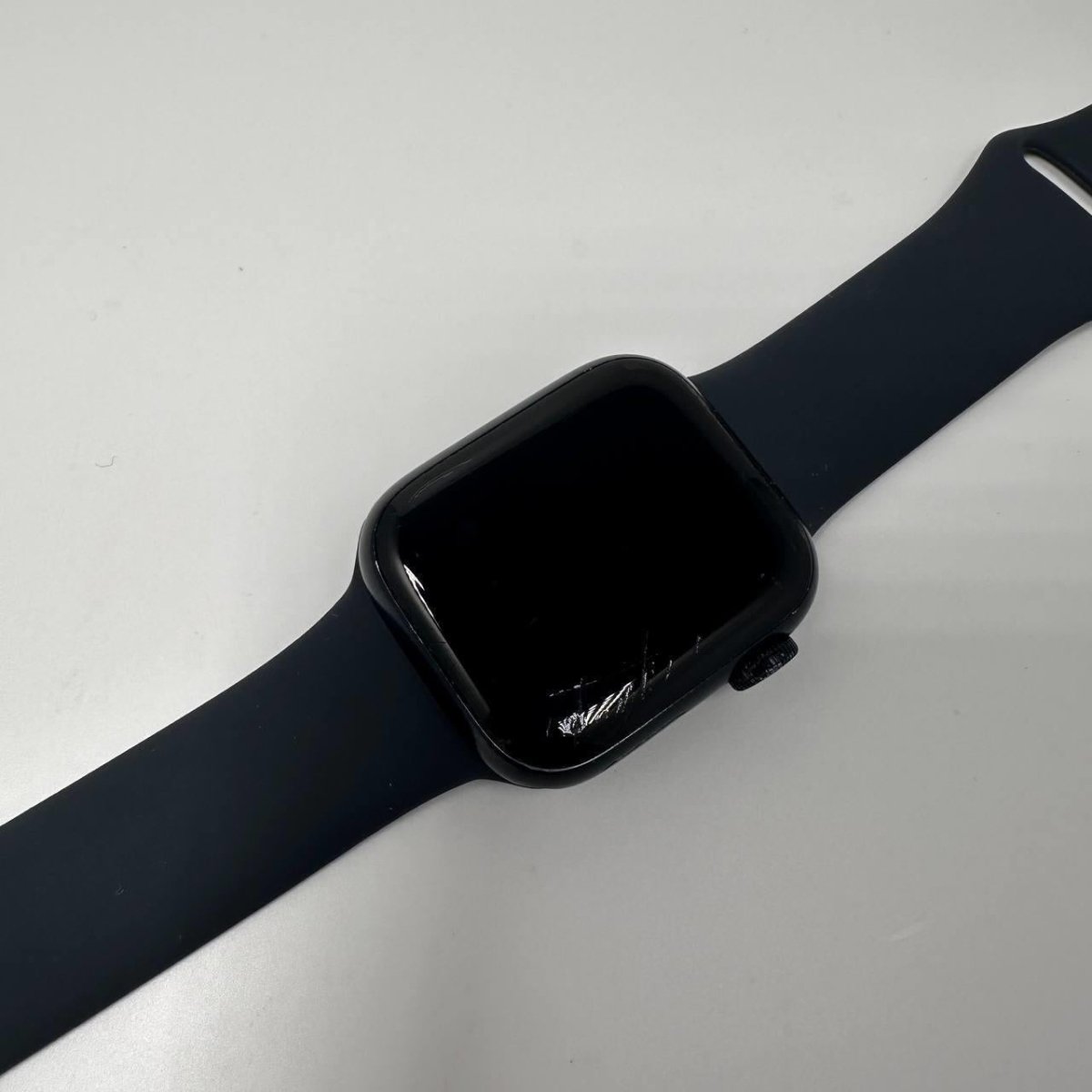 Apple Watch Series 7 Aluminum 41mm GPS Only | 32GB | Midnight | BH 72% - RueZone