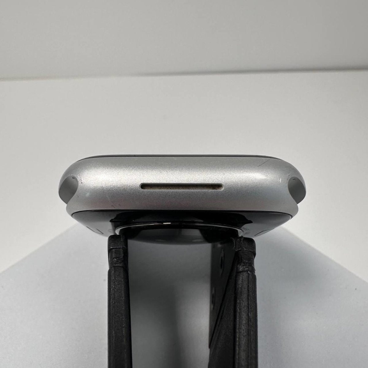 Apple Watch Series 8 41mm 32GB | Silver Aluminum Case | GPS Only | Grade D BH88% - RueZone Wonky Mobile