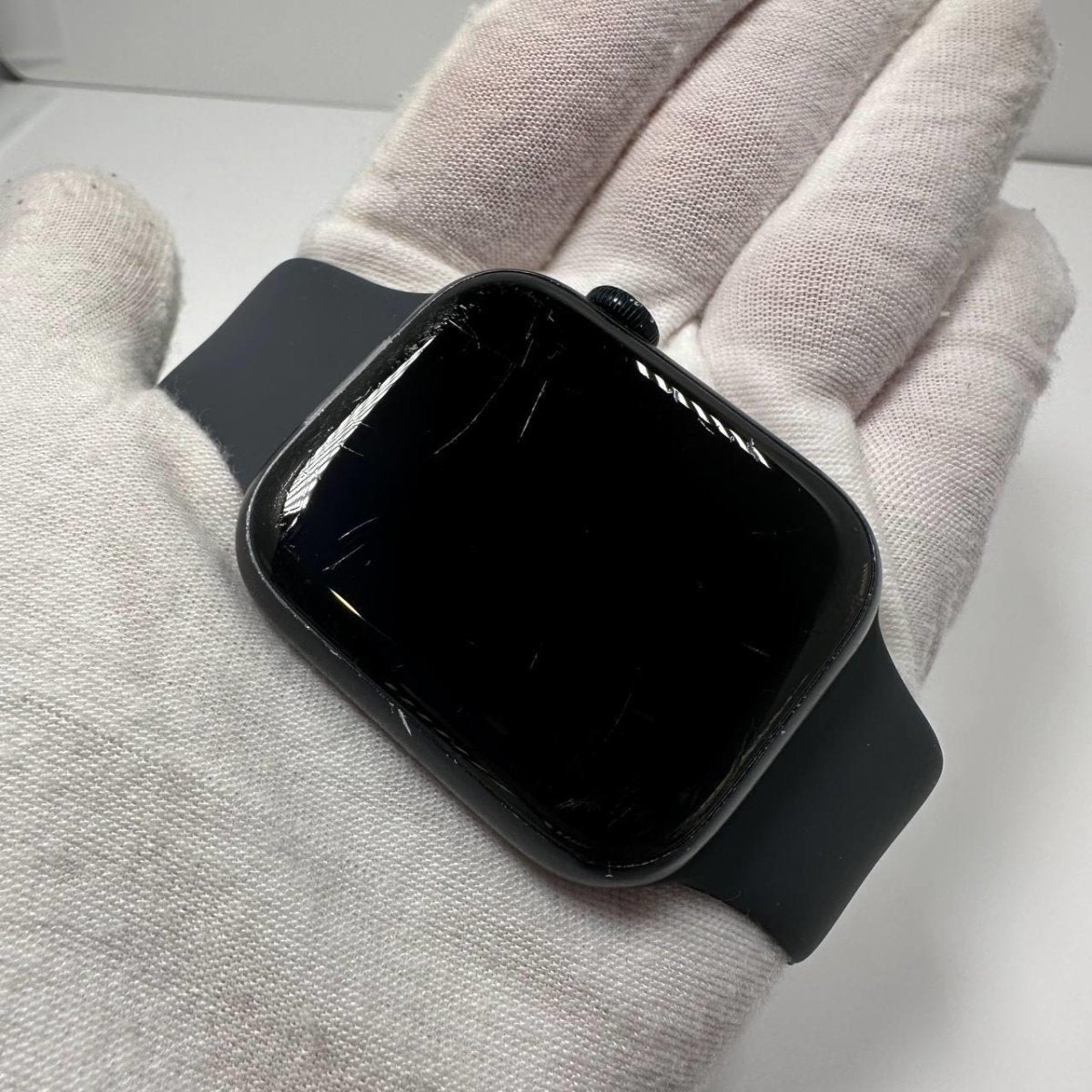 Apple Watch Series 8 45mm GPS Midnight Aluminum - 32GB - BH 86% - RueZone Wonky Mobile