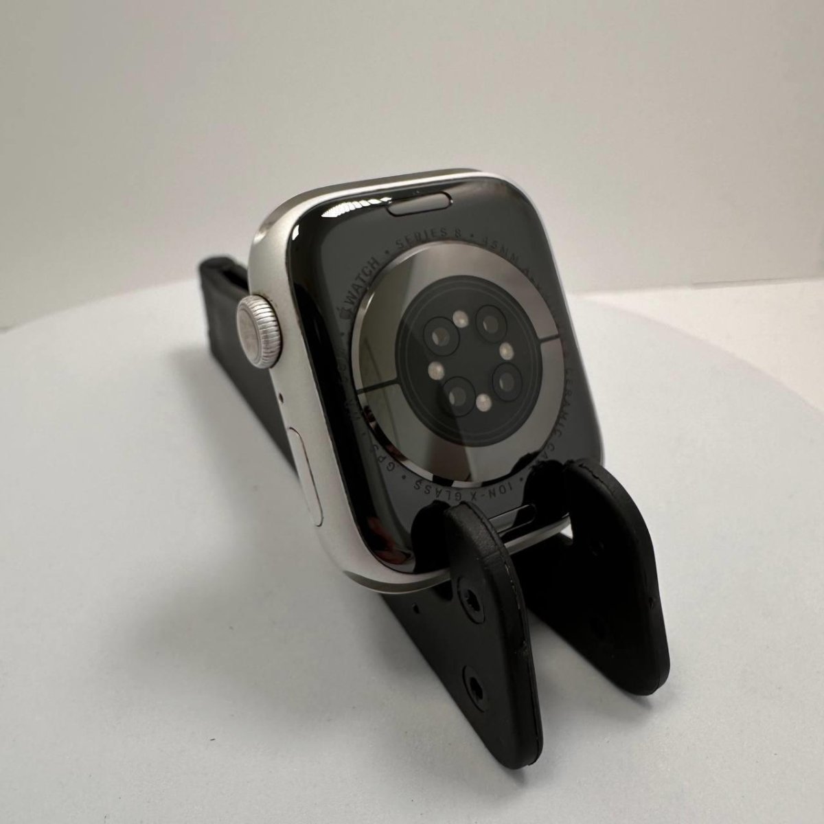 Apple Watch Series 8 45mm GPS Only - 32GB - Silver - BH 87% - Cracked - RueZone