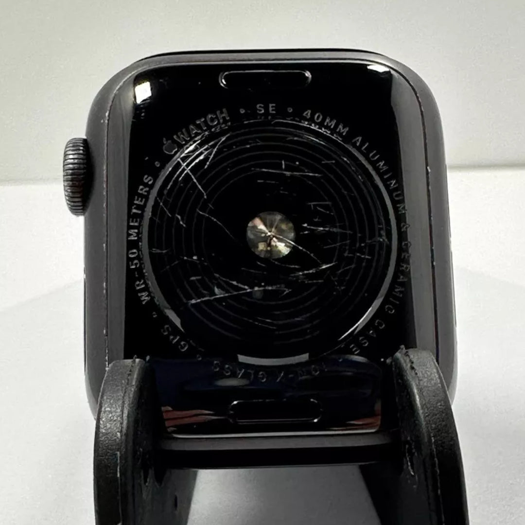 Apple Watch Series SE (1st Generation ) GPS Only 40mm - Space Grey - BH 83% - RueZone