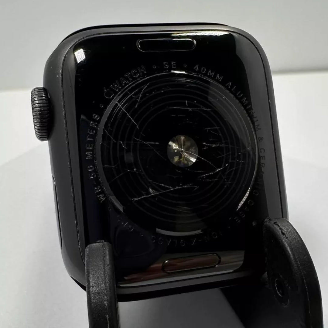 Apple Watch Series SE (1st Generation ) GPS Only 40mm - Space Grey - BH 83% - RueZone