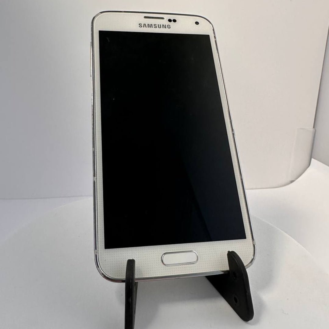 Samsung Galaxy S5 - 16GB - Shimmery White - Grade Fair - RueZone Smartphone