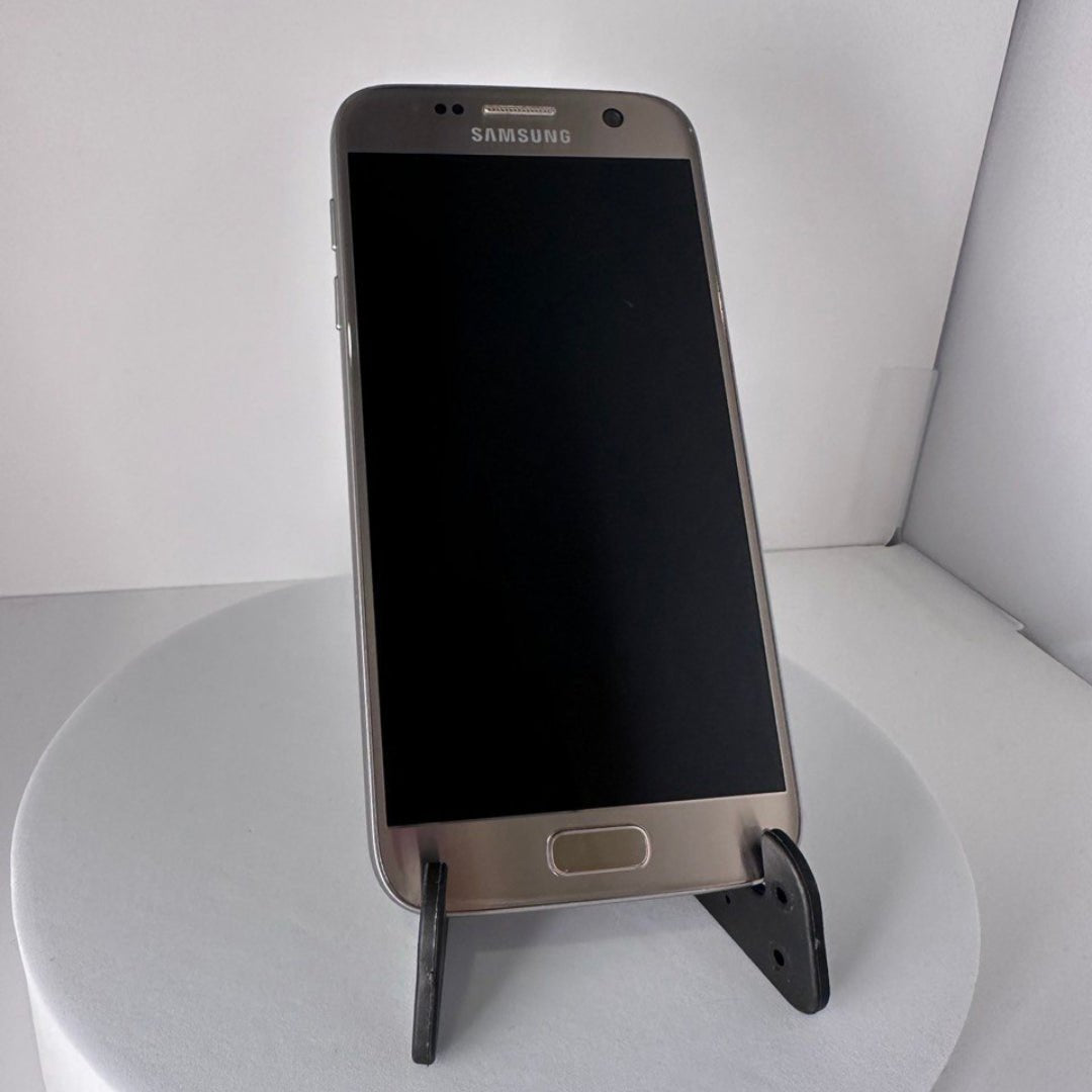 Samsung Galaxy S7 - 32GB - Gold Platinum - Grade C - RueZone