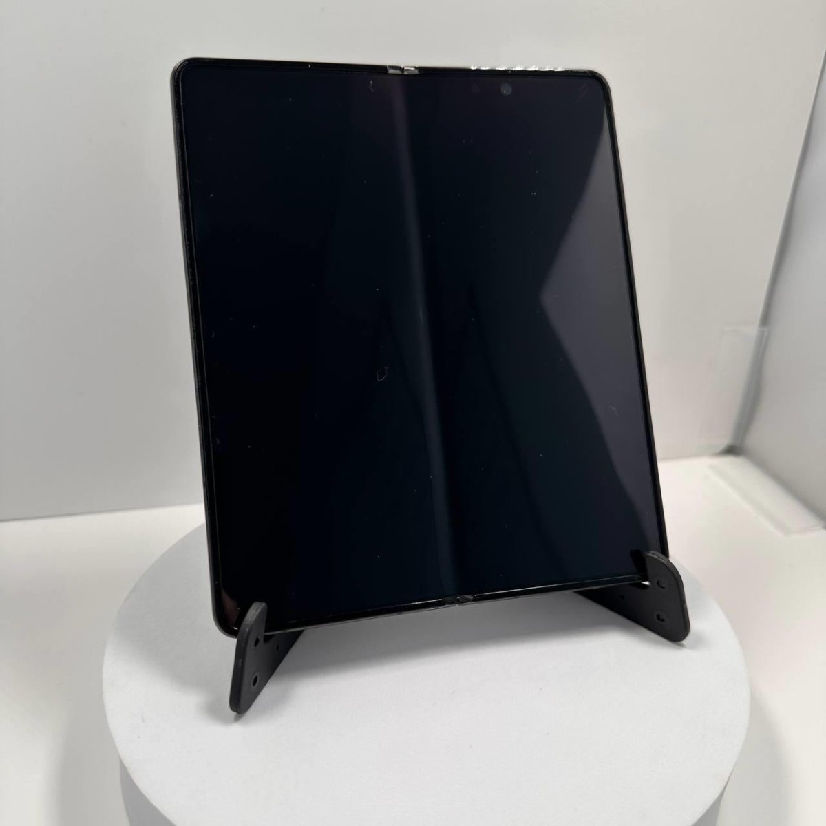 Samsung Galaxy Z Fold4 - 256GB - Phantom Black - Used Condition - RueZone